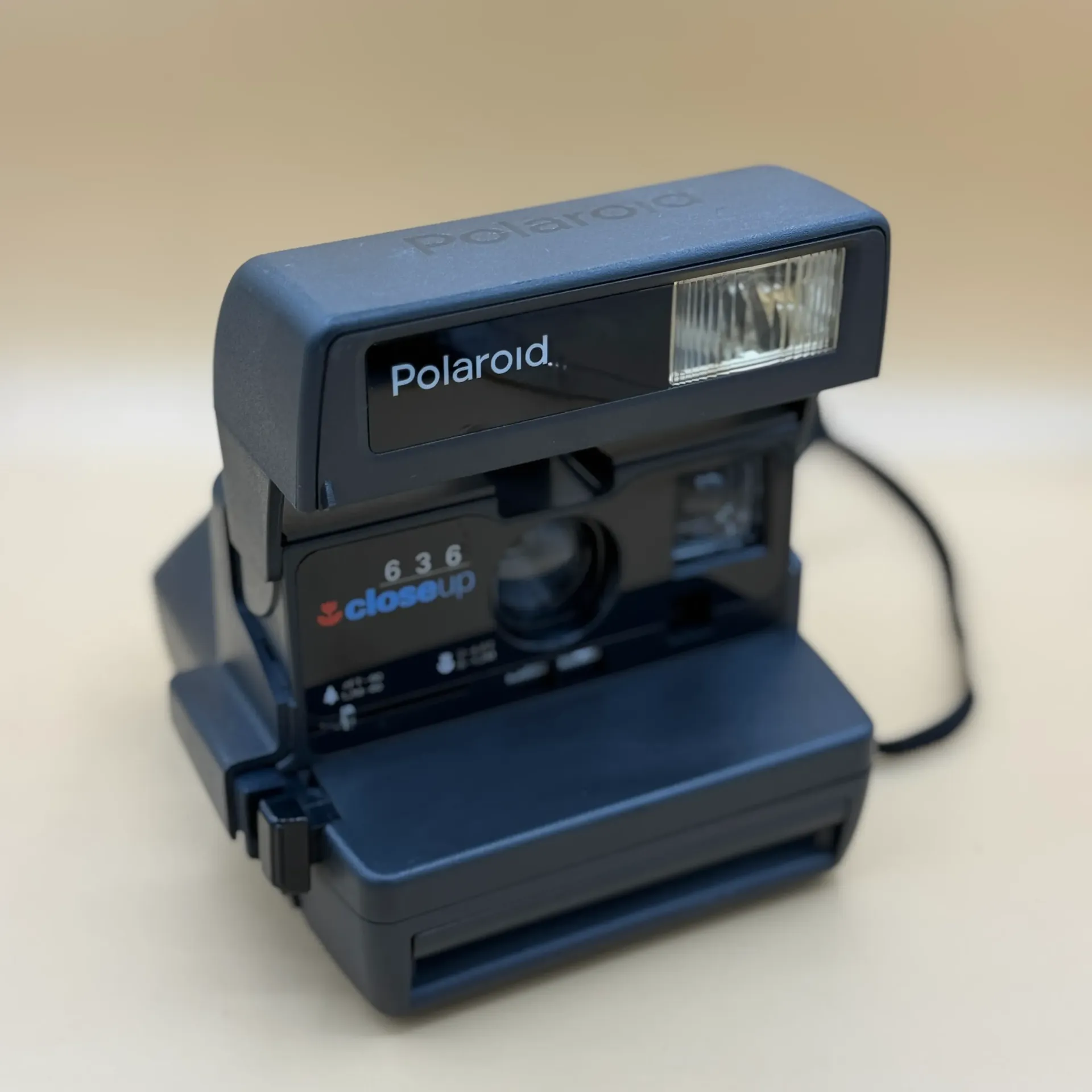 Polaroid 636 Close Up