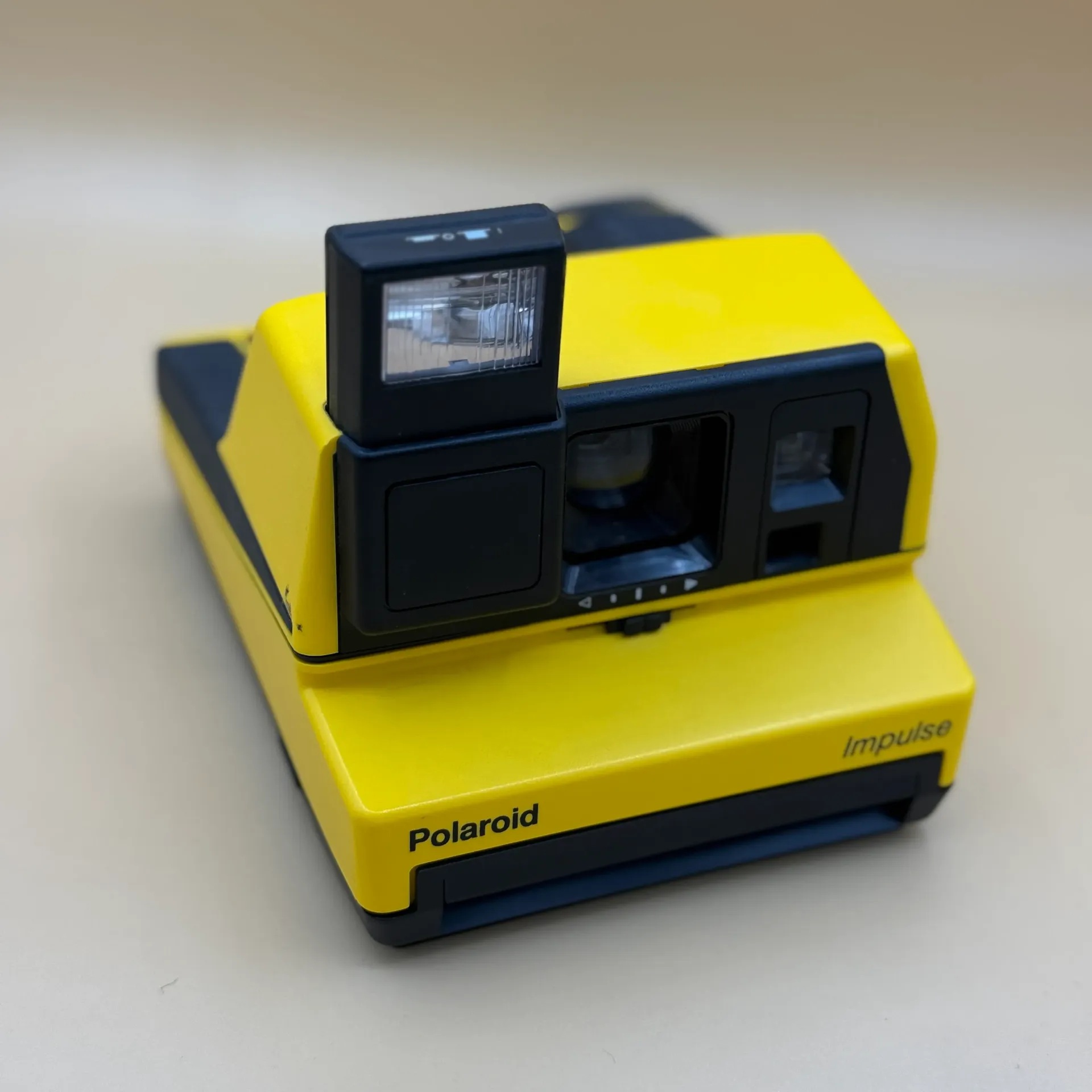 Polaroid Impulse jaune