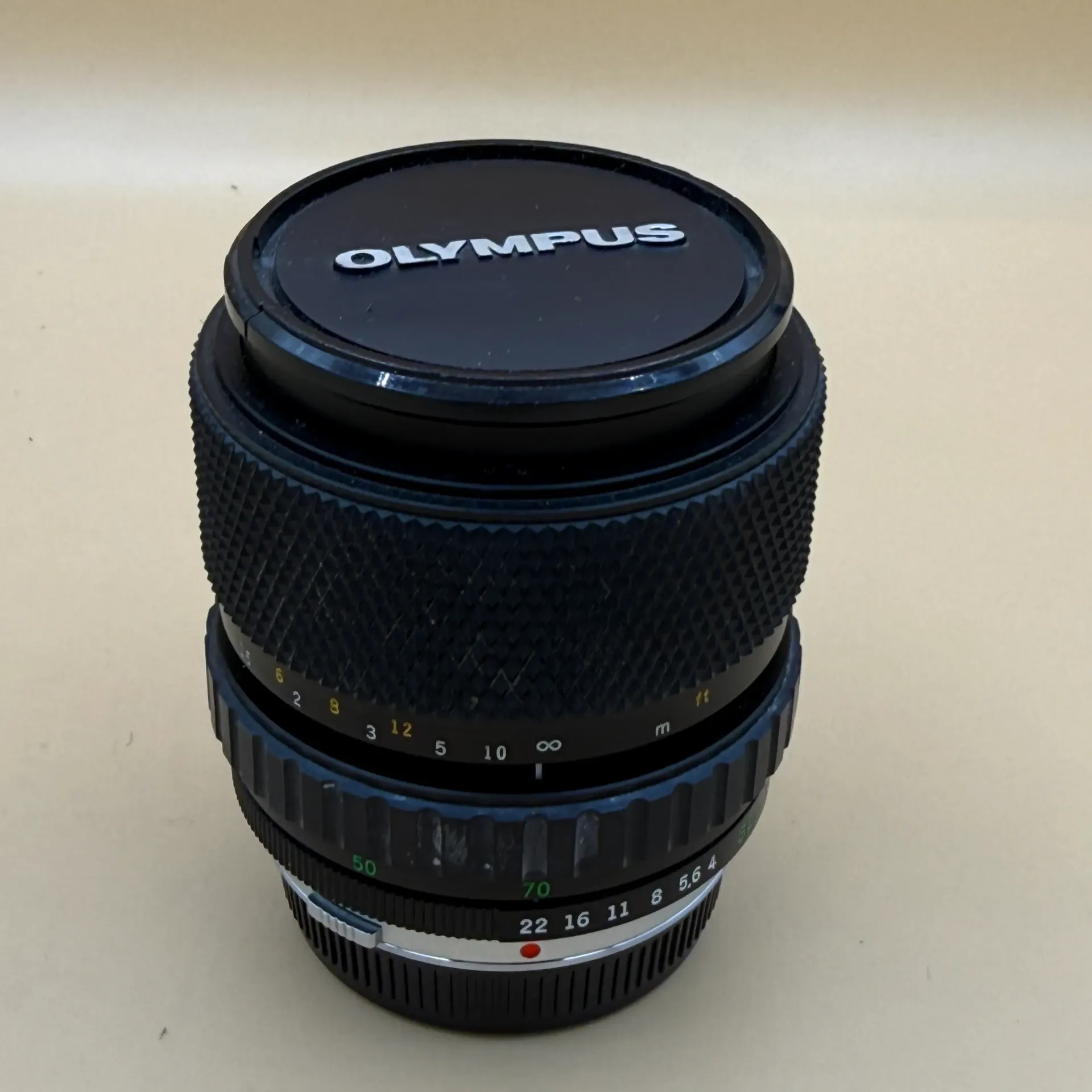 Olympus Zuiko Auto-Zoom 35-70 mm f/4