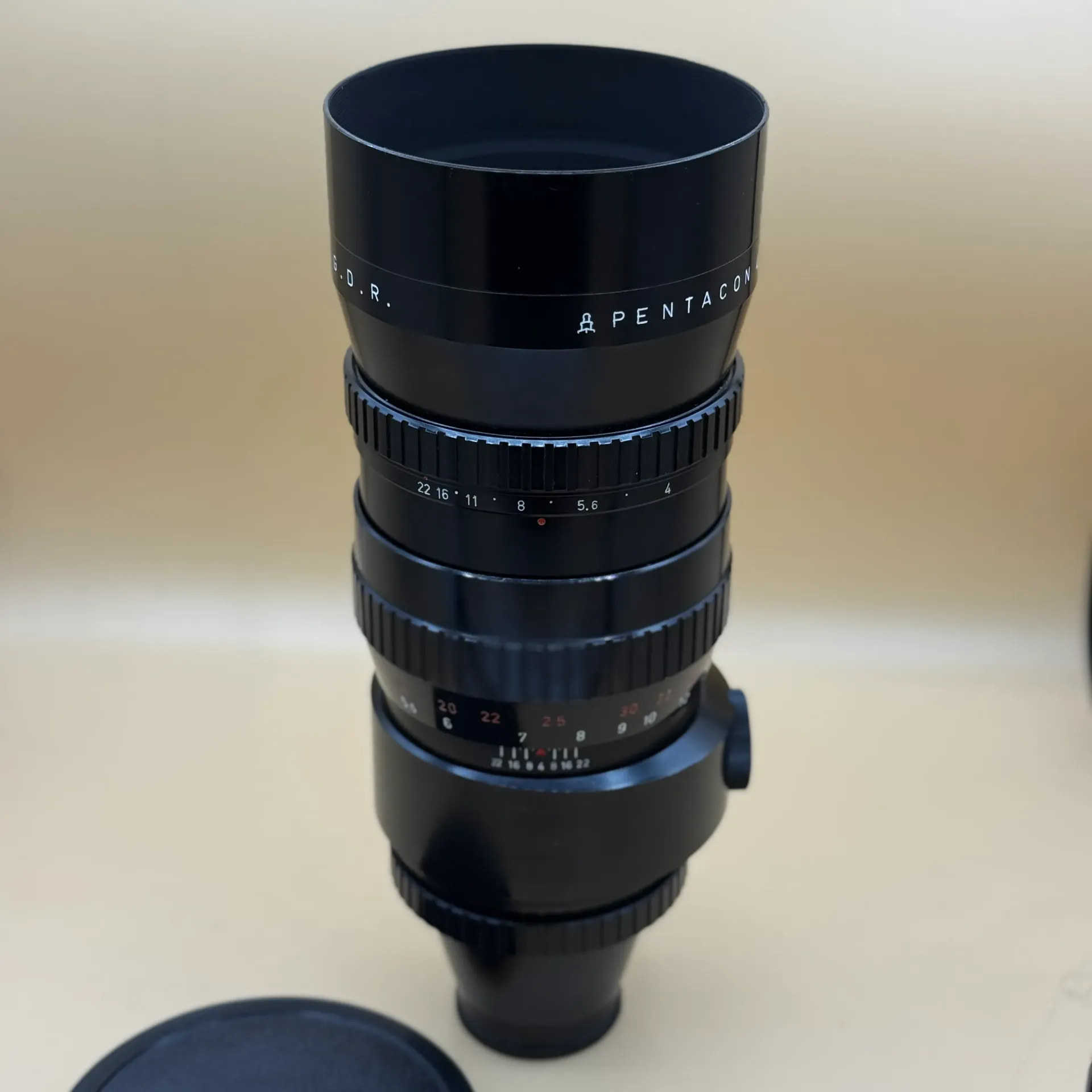 Pentacon 300 mm f/4 M42