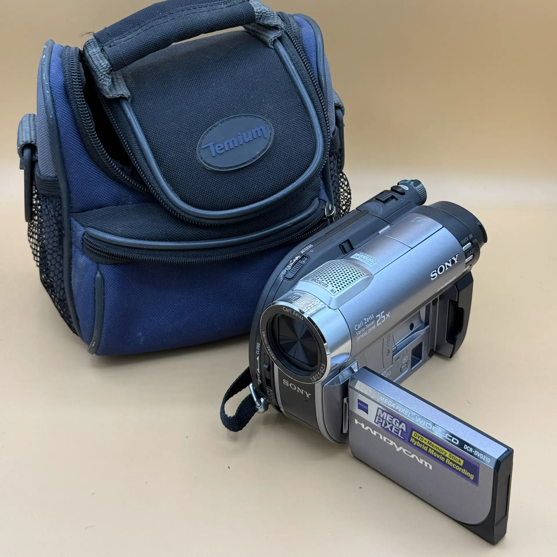 Sony DCR-DVD310E Handycam
